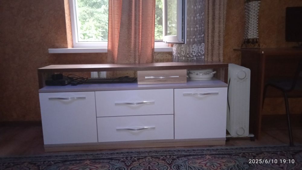 Тумба под телевизор