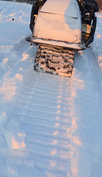 Snowmobil Yamaha Vmax 4 750, motor 4 cilindrii 2 timpi 140 CP