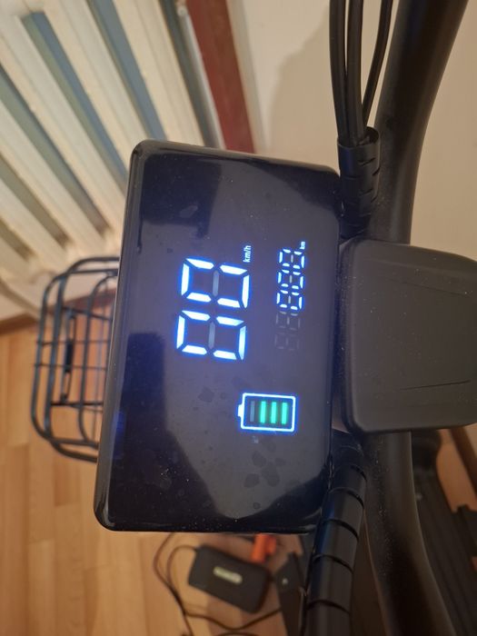 Электроскутер JORHATAY