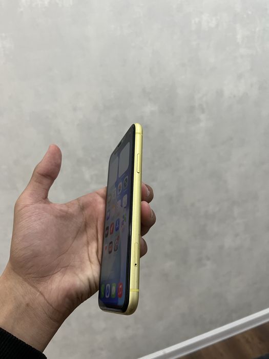 Продам iPhone 11 64 gb