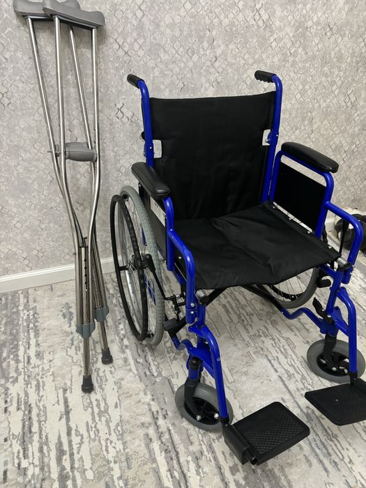 Продам Коляска и костыл