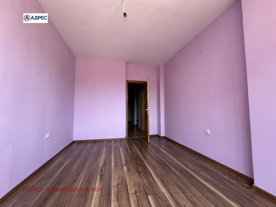 Продава се Тристаен апартамент в Плевен, Широк център - 82 кв.м за 1732 €/кв.м - Снимка #2