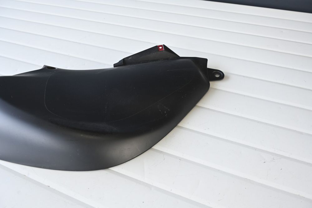 Suzuki DL650 V-Strom 2012 - 2016 Carena dreapta rezervor A5S4