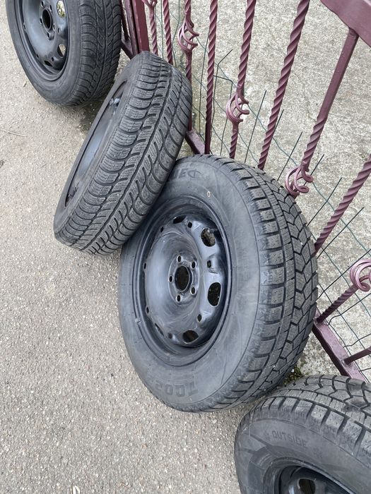 Vand anvelope 165 70 r14 si 175 70 r14 iarna