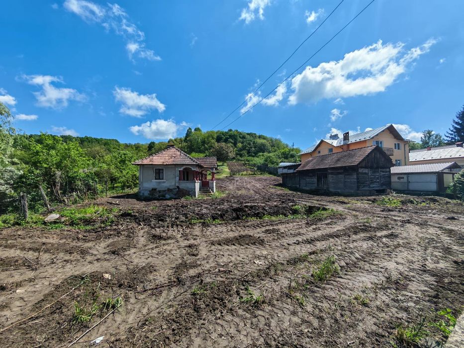 Casă + teren comuna Crețeni