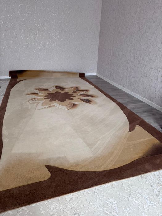 Продается шерстяной ковер