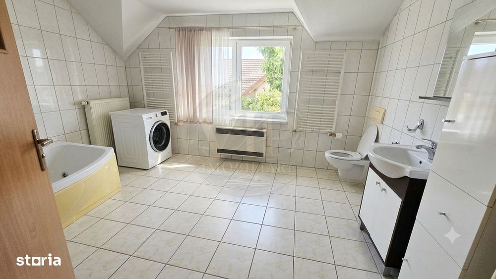 Casa cu 3 camere,250 mp teren,pretabila pentru spatii birouri,Cetate