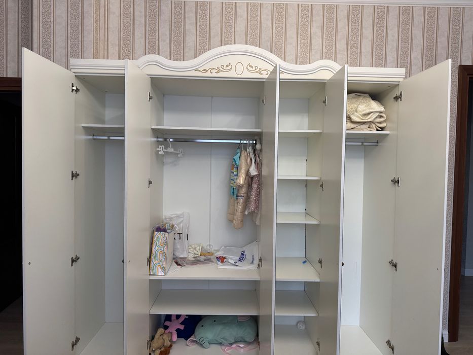 Спальный гарнитур