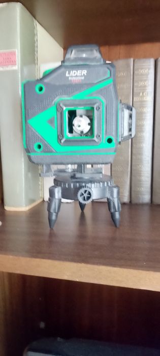 Лидер лазерный уровень