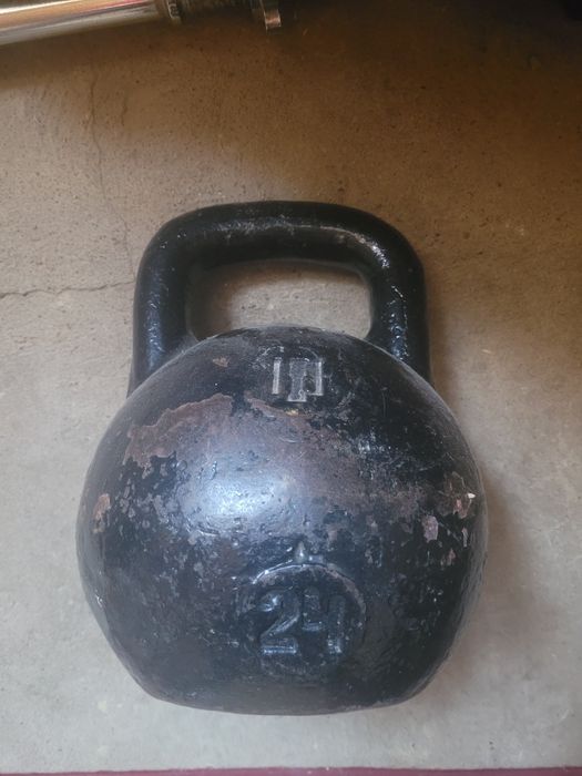 Продам гири в хорошем состоянии.