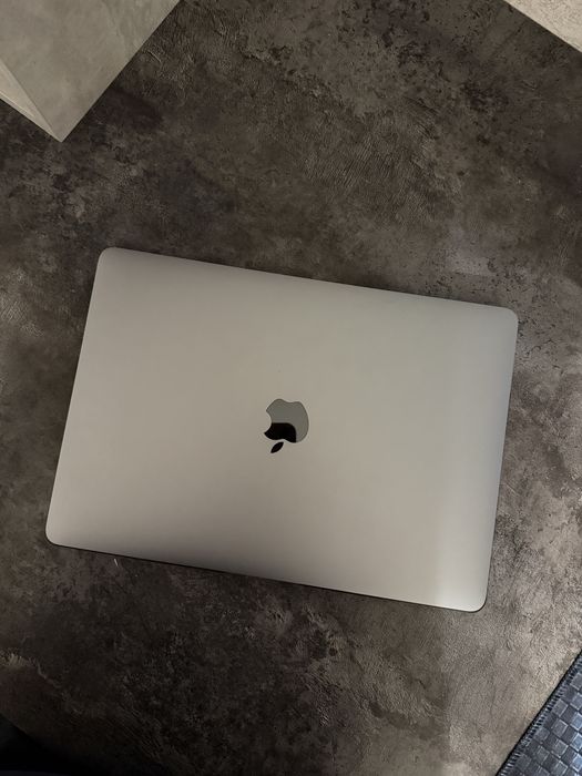 MacBook Pro 13” M1 (512 GB)