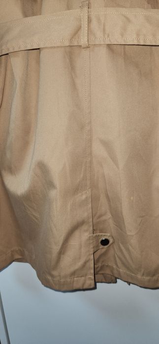 Страхотен тренч размер XS като нов