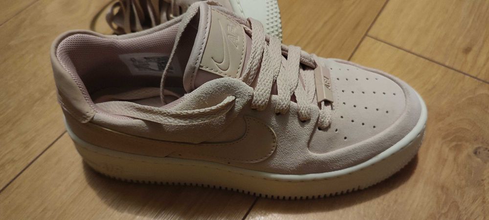 NIKE Air Force 1 Sage Low - бледорозови