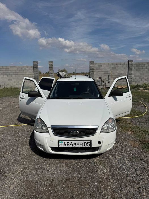 Автомобиль Лада Приора