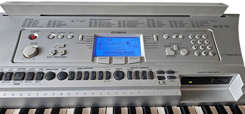 Orga / sintetizator / pian electronic Yamaha model PSR 450