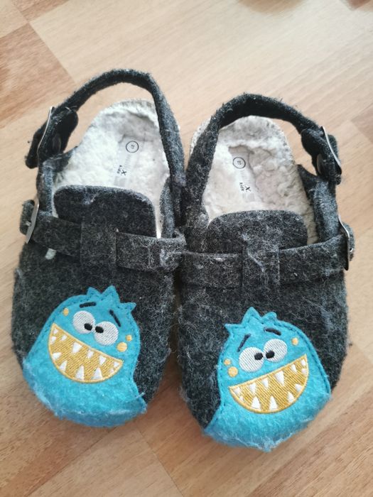 Tenesi/espadrile /papuci interior nr 27