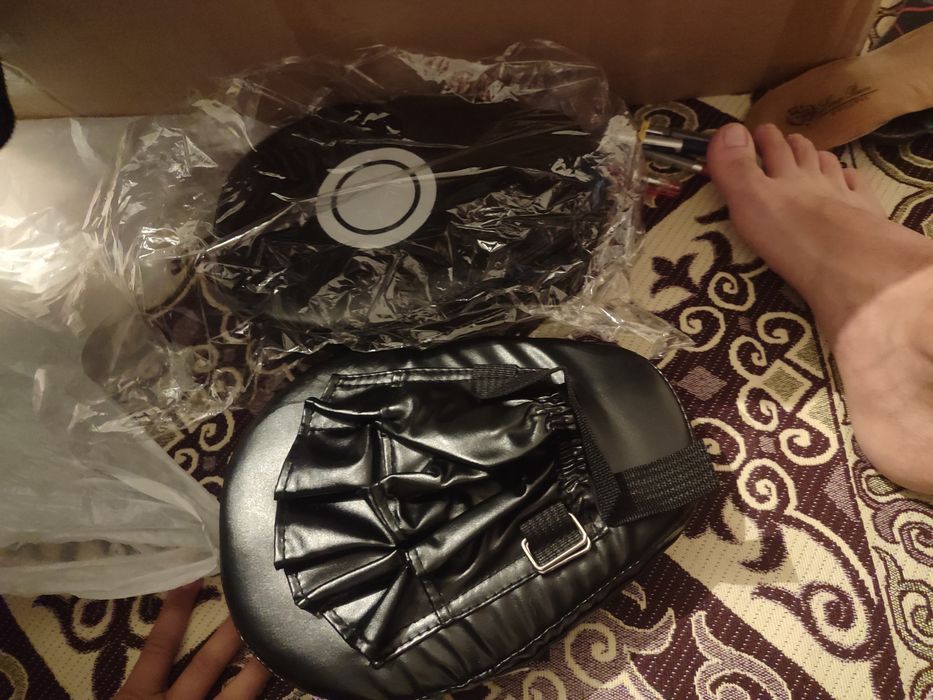 Боксёрская лапа.