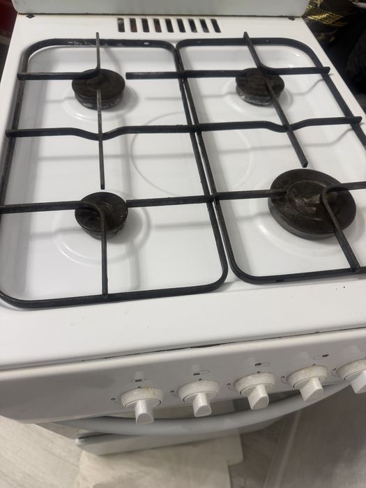 Продам газовую плиту
