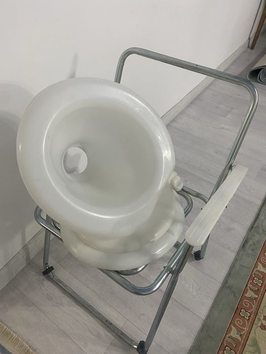 Кресло туалет унитаз
