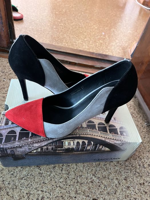 37 размер 36,5 рр келеді