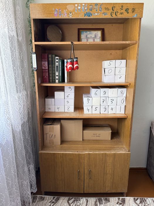 Книжный шкаф б/у