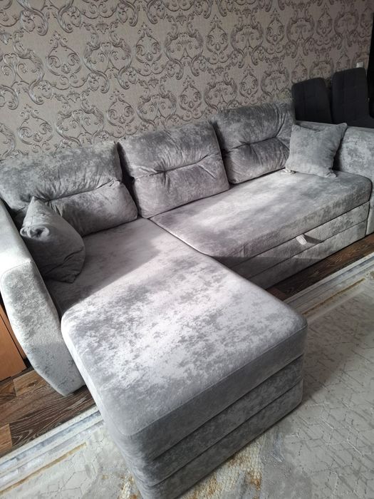 Продам диван с атаманкой