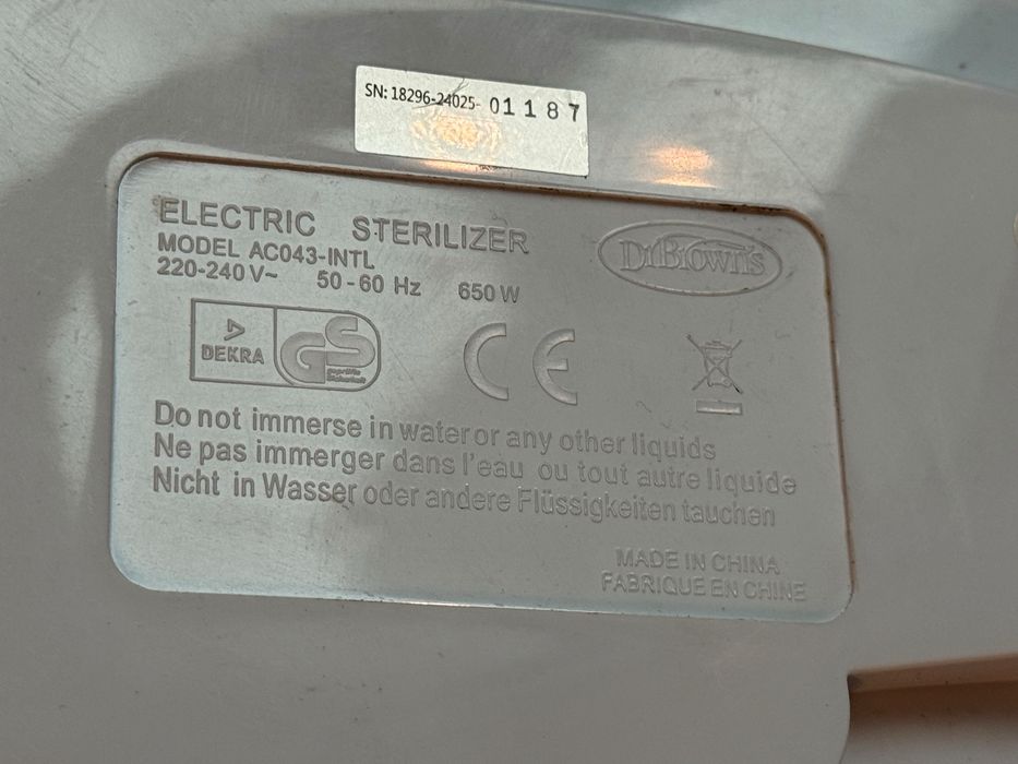 Sterilizator biberoane Dr Browns AC043