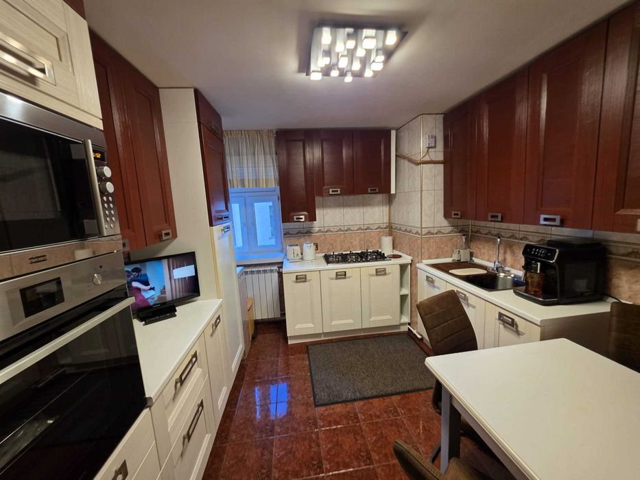 Inchiriez apartament lux ultracentral langa teatrul national