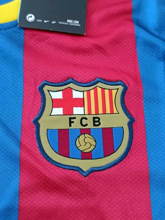Тениска на Барселона от сезон 2010-2011, размер L