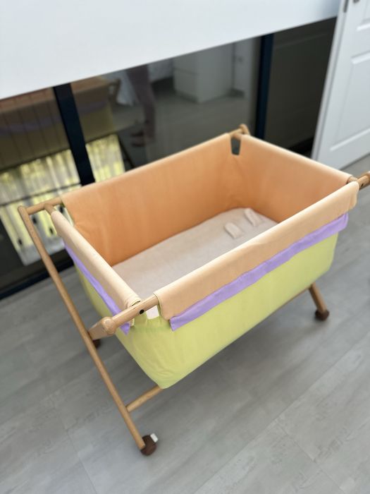 Vând pătuț de bebe pe roți - Mobilitate și confort pentru micuțul tău + cadou scaun de masina