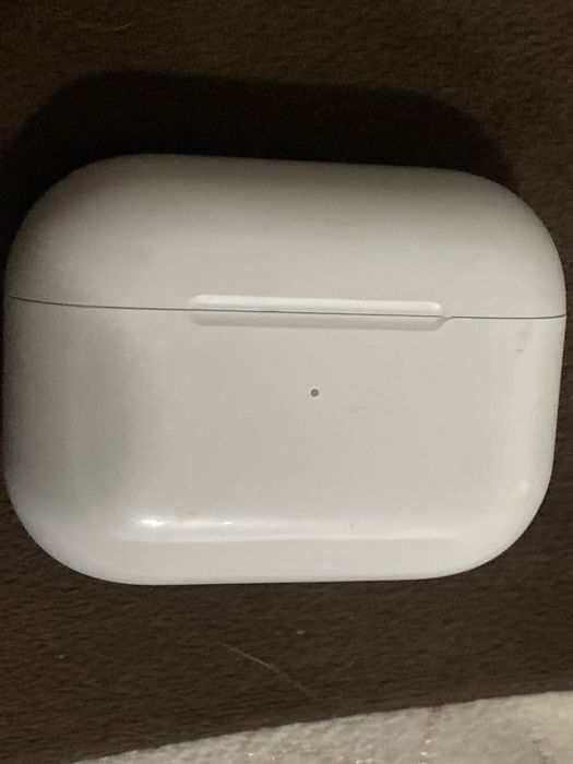 Airpods pro …………