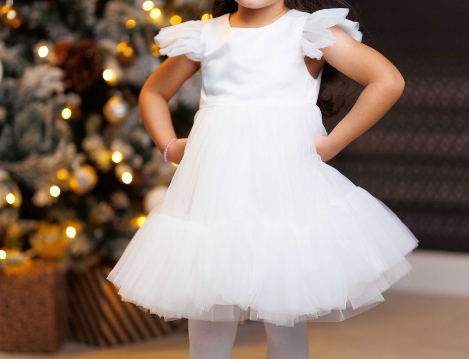 Продам шикарное платье для девочек