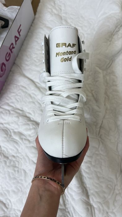 Коньки Граф Монтана