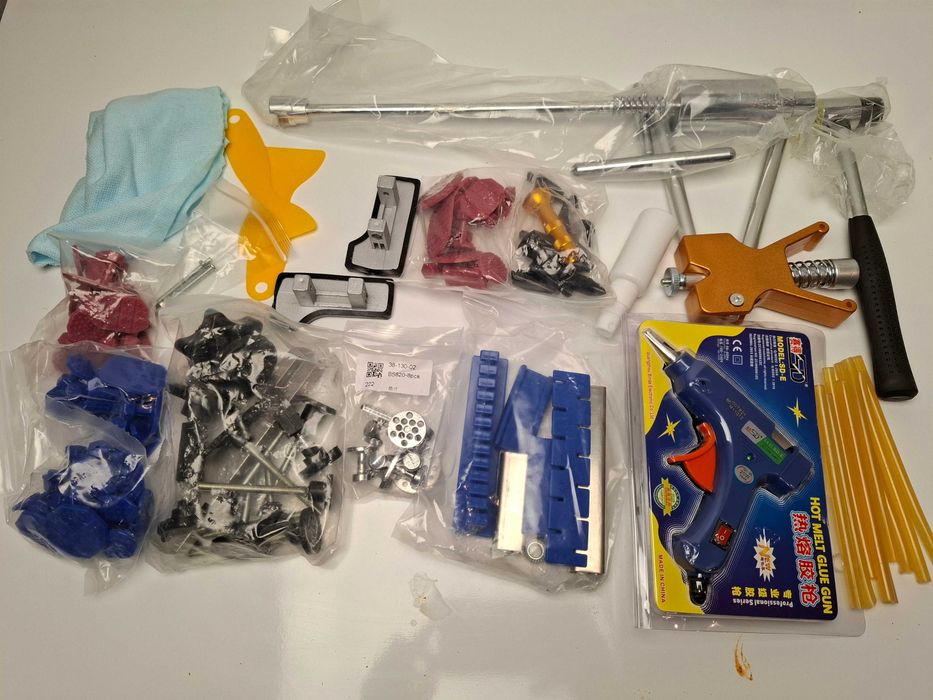 Kit trusa accesorii indreptare tabla masinilor