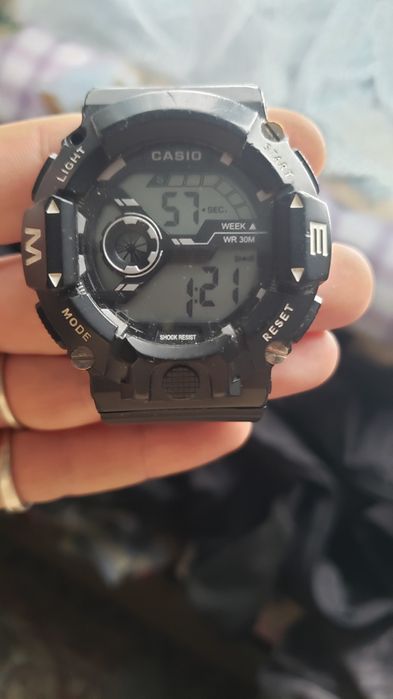 Продам часы бу разные