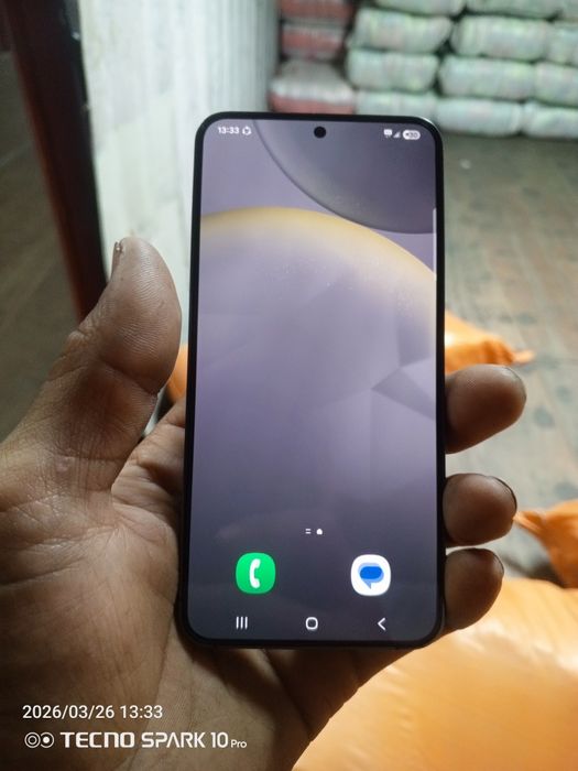 Самсунг с24    .