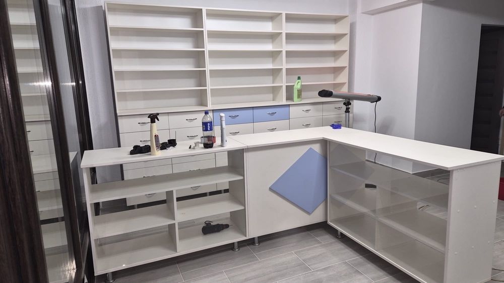 Mobilier farmacie veterinara