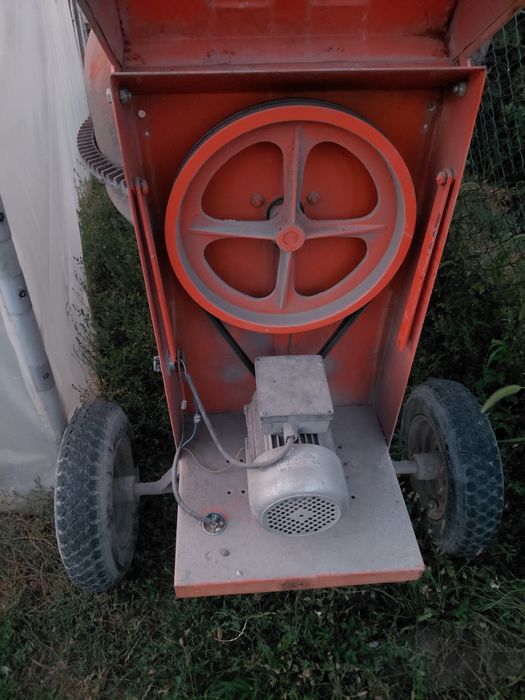 Betoniera 360 l impecabila