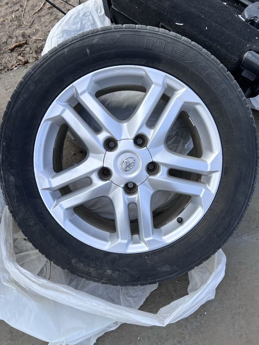 Комлект дисков от land cruiser 200