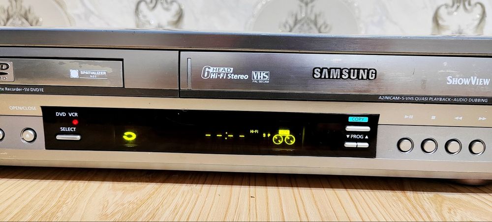 Видеомагнитафон Samsung
