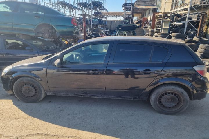 Trager / Calandru Opel Astra 2004 1.7 CDTI MT (80 hp)