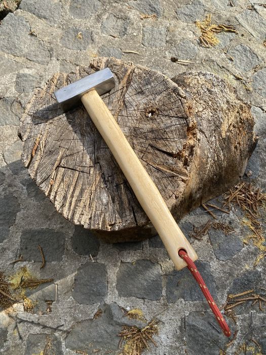 Ciocan lucrat manual