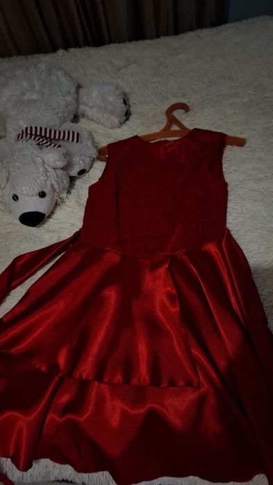 Продам платье для подростка