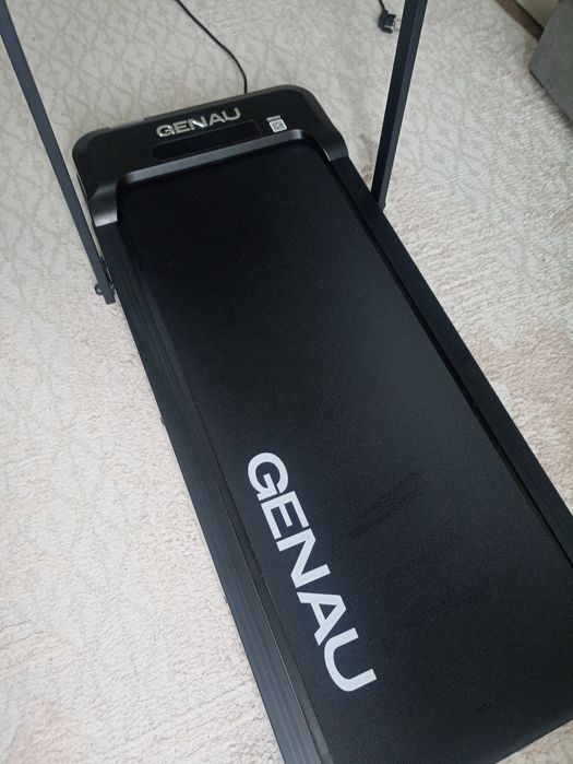 Беговая дорожка Genau.
