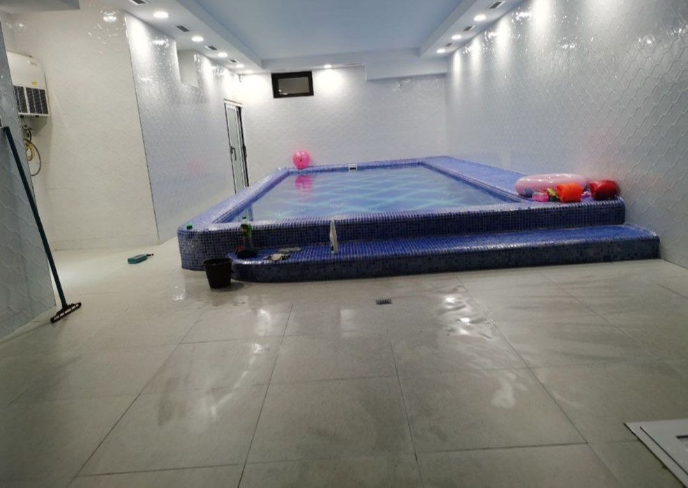 Уборка домов и квартир офисов служебных помещений любого типа !!!