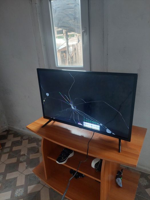 Vand smartivi cu uwifi ney