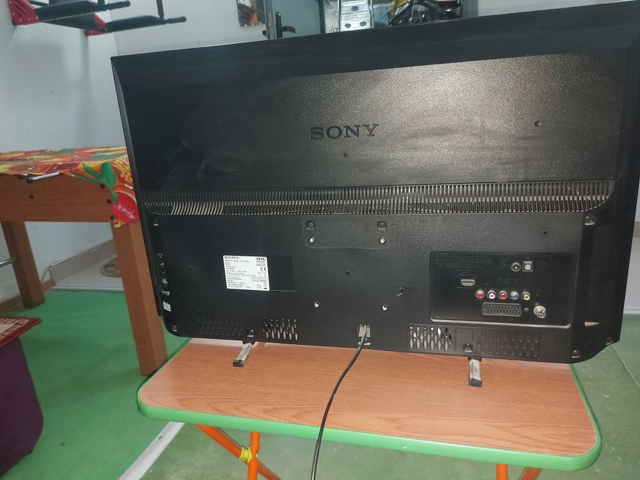 Продам телевизор Sony б/у
