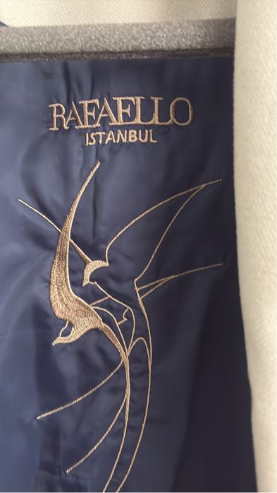 Пальто оригинал фирмы Рафаелло