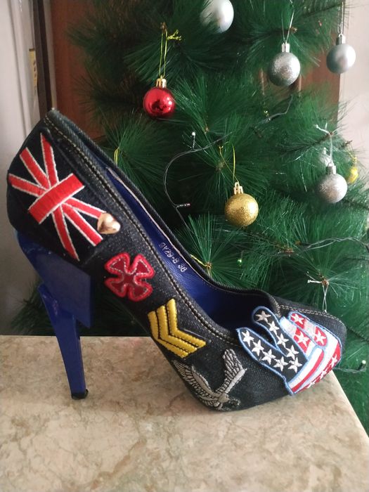 Туфли на высоком каблуке шикарные