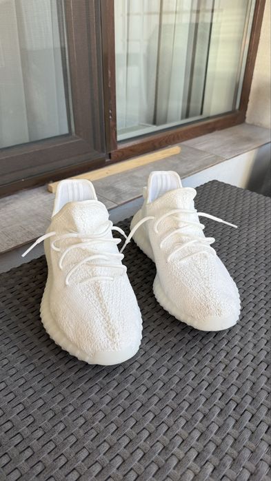 Yeezy 350 v2 white